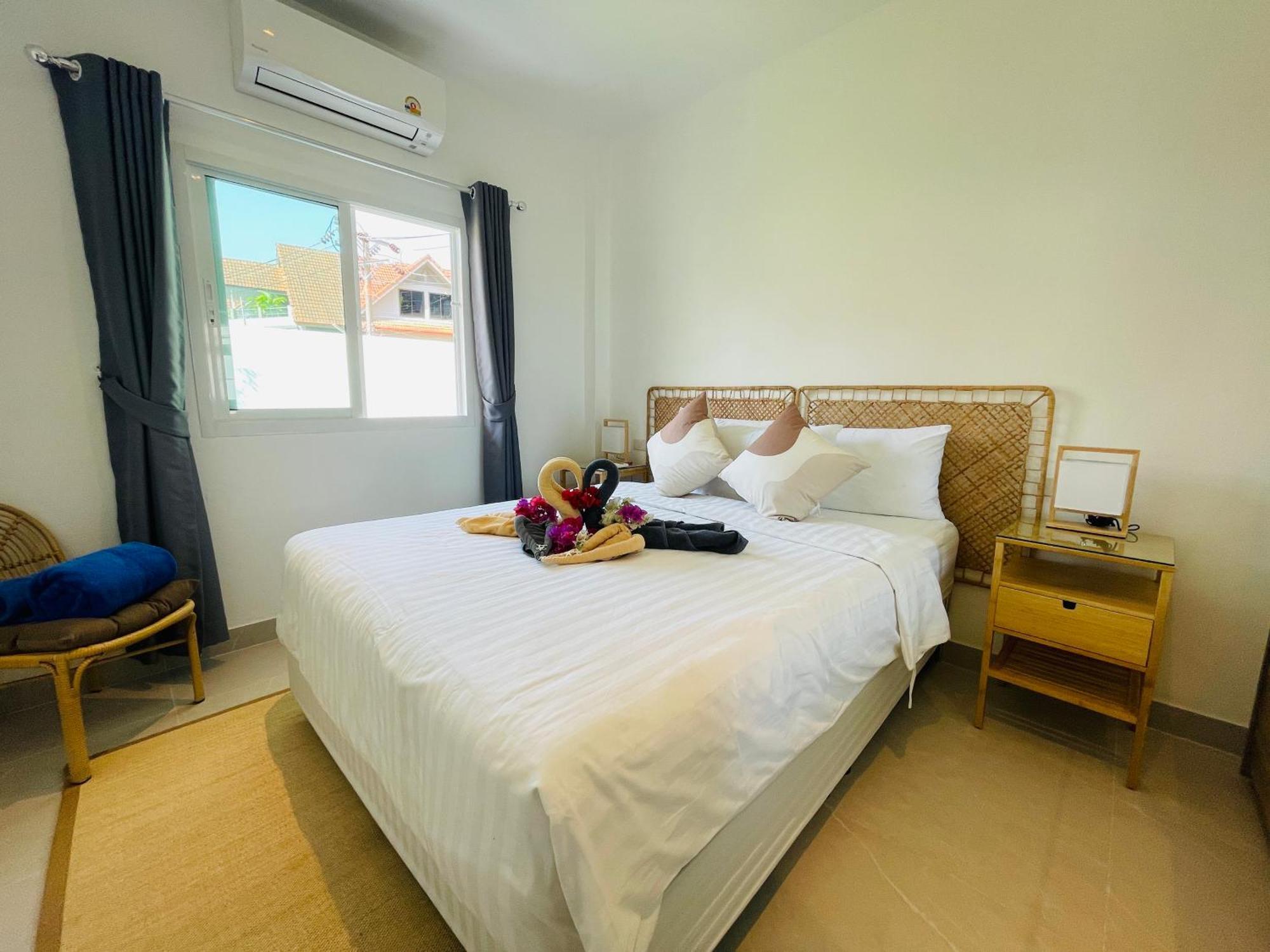 Baan Saint-Tropez Seaview Villas Kata Beach Экстерьер фото