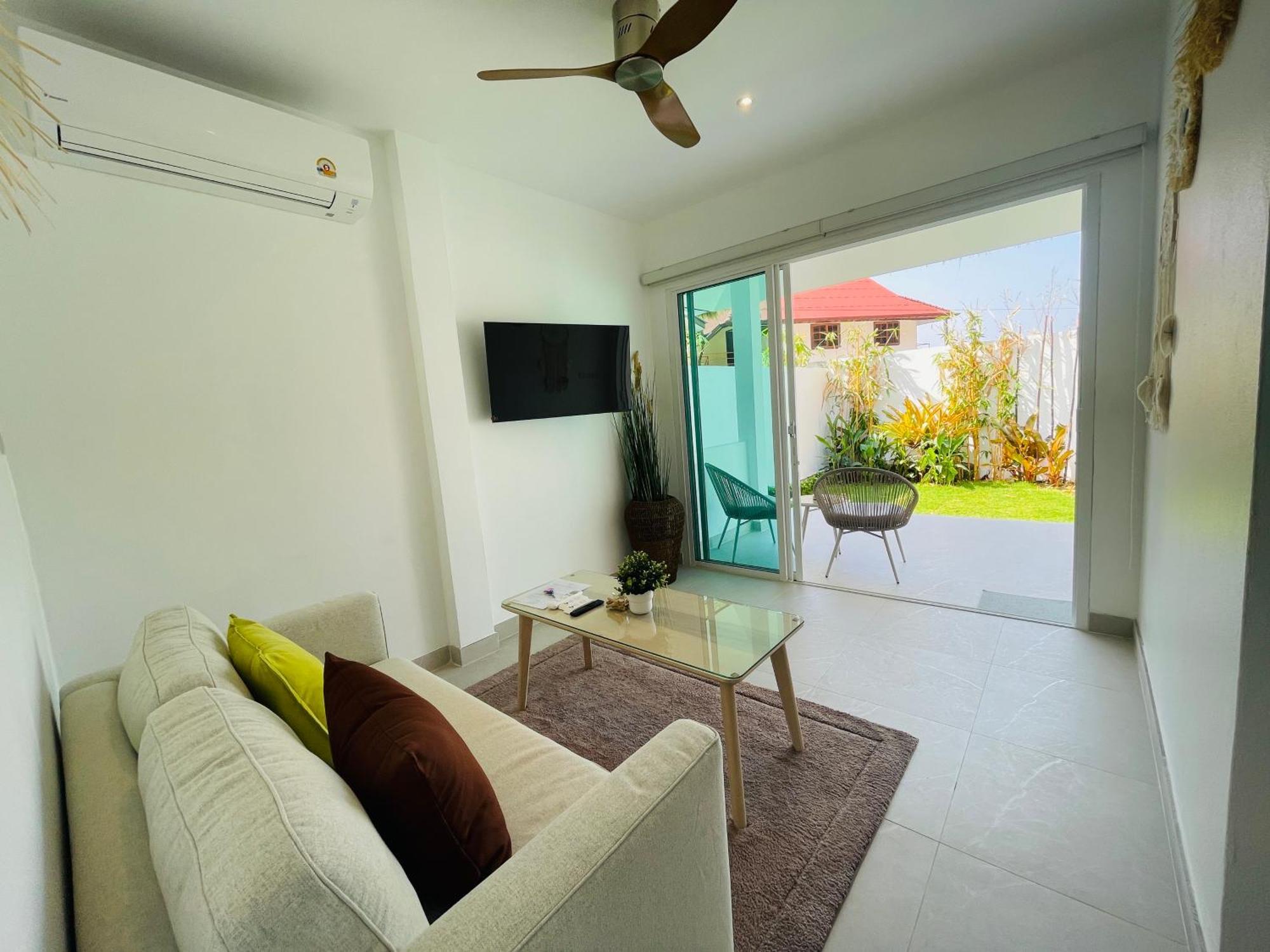 Baan Saint-Tropez Seaview Villas Kata Beach Экстерьер фото