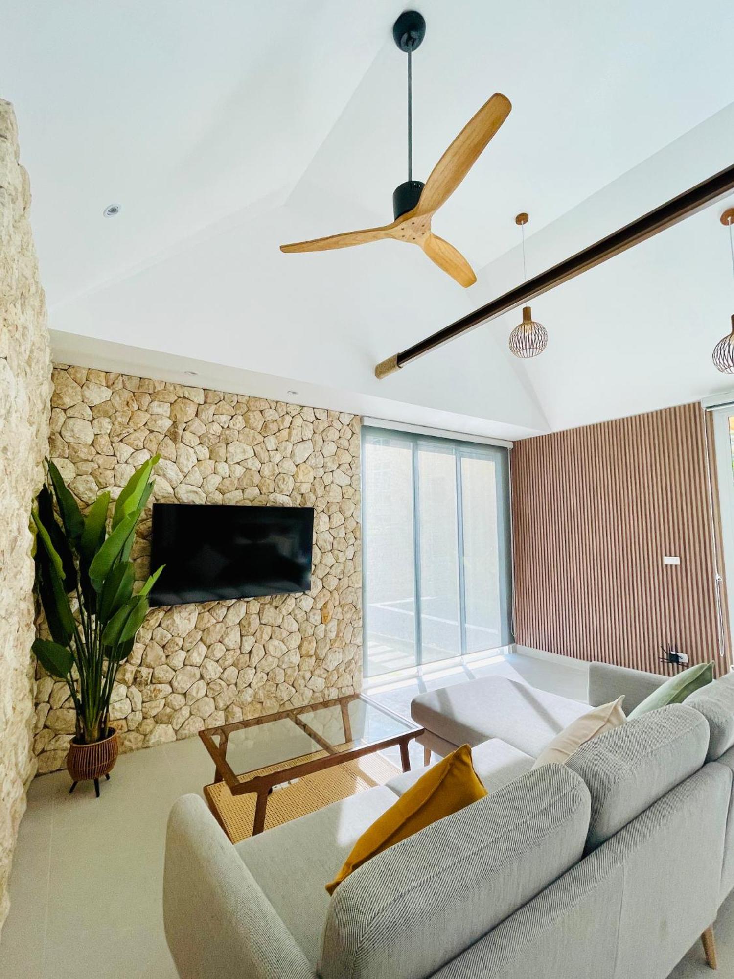 Baan Saint-Tropez Seaview Villas Kata Beach Экстерьер фото