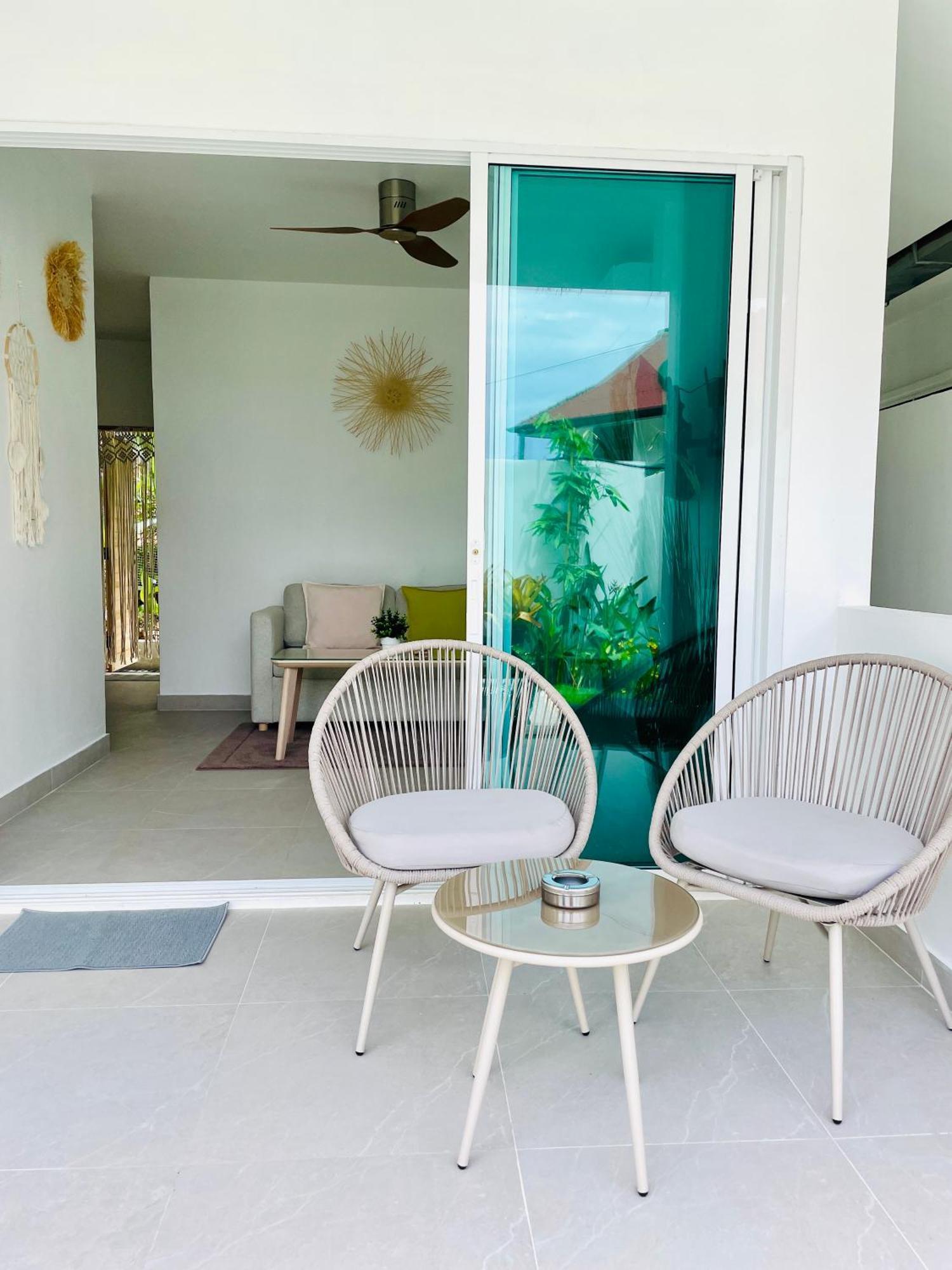 Baan Saint-Tropez Seaview Villas Kata Beach Экстерьер фото