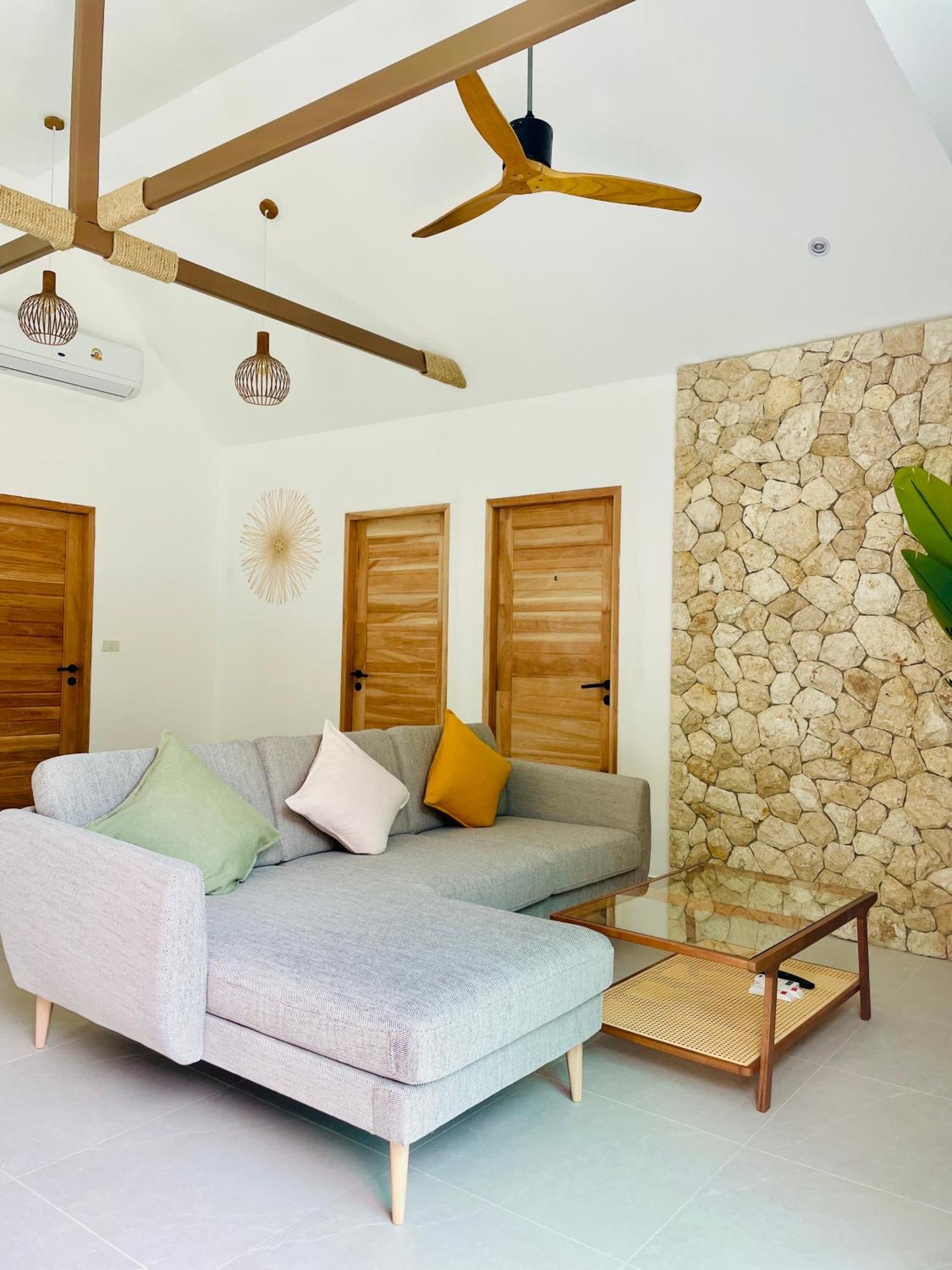 Baan Saint-Tropez Seaview Villas Kata Beach Экстерьер фото